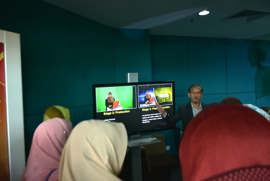 UKM 1594